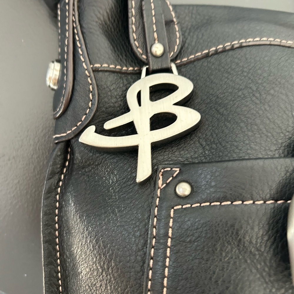 B. Makowsky Black Leather Shoulder Bag Buckle crossbody - Picture 9 of 14
